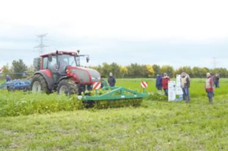 L’après-midi technique sur la destruction des CIPAN a permis d’appréhender les différentes méthodes à la disposition des agriculteurs.