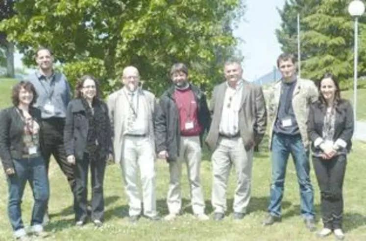 La délégation auvergnate, au congrès de la Fno, qui comptait également parmi ses membres, Michèle Boudoin, Hubert Bonnin, Jacques Chazalet et Gérard Etien, absents sur la photo.