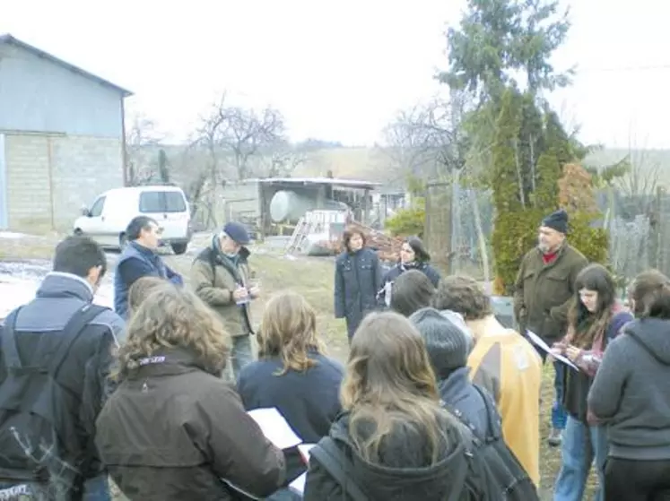 Patrice Merle et Alexandre Roux ont ouvert les portes de leur exploitation aux élèves et aux enseignants du Lycée Agro-environnemental St Joseph