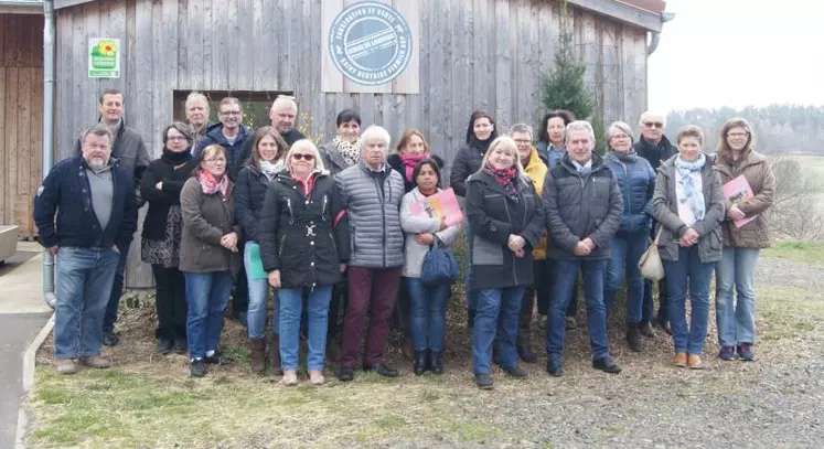 Les adhérents d’Accueil à la Ferme s’étaient donnés rendez-vous à la Ferme de Lambres à Saint-Nectaire pour
leur assemblée générale annuelle.