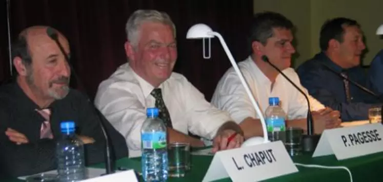 Entouré de Léon Chaput, vice-président du syndicat, Pierre Pagesse et Joël Arnaud, premier vice-président, Christophe Cautier a rappelé que  le syndicat était le relais de la coopérative Limagrain, à l’écoute des producteurs. « Il participe à l’attribution des contrats, à la fixation des prix et à la définition du plan de production en collaboration avec Limagrain».