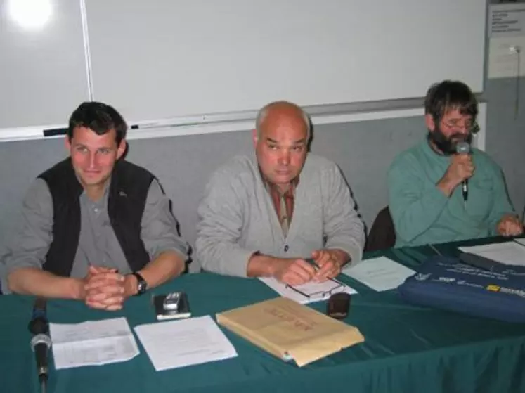 De gauche à droite,  Philippe  Boyer, administrateur, Jean-Michel Rousset, vice-président et Paul Bony, président de Copagno