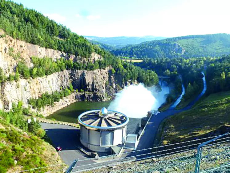 Le barrage de Naussac seulement plein aux 3/4 en début de saison inquiète la profession.