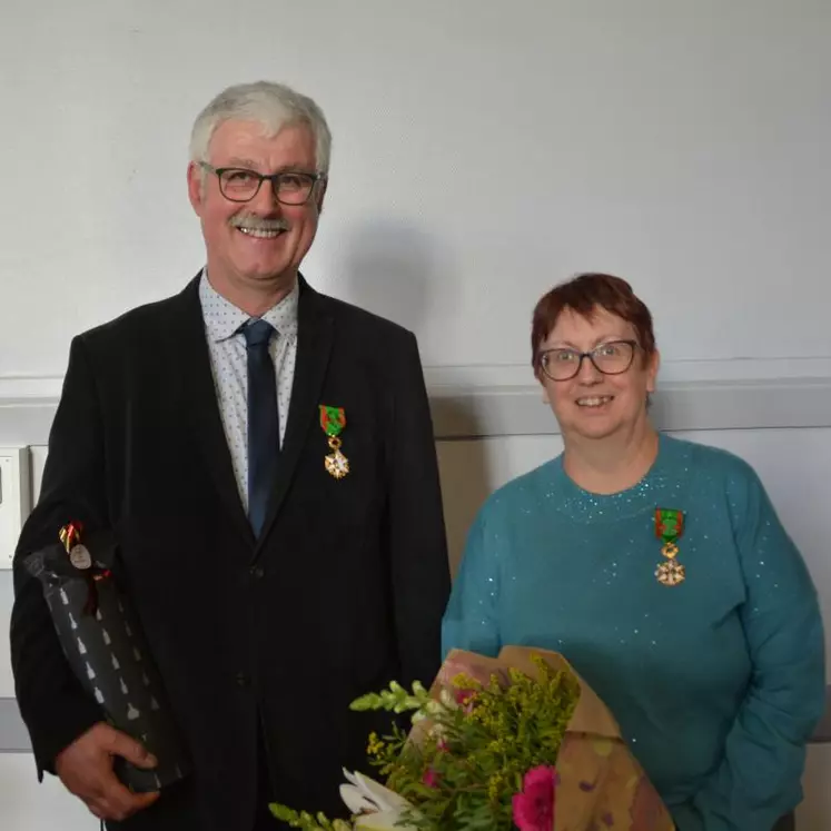 Thierry Jamot et Brigitte Alanore, élevés au grade d’Officiers de l’Ordre du Mérite Agricole.