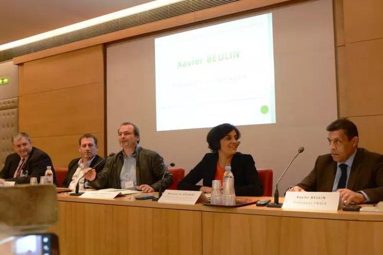 Jérôme Volle, Gilles Duquet, Myriam El Khomri et Xavier Beulin.