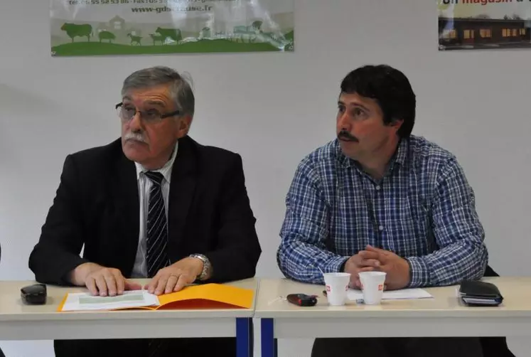 Michel Vergnier, président du groupe d'études élevage à l'Assemblée nationale , et Pascal Lerousseau, président de la FDSEA 23.