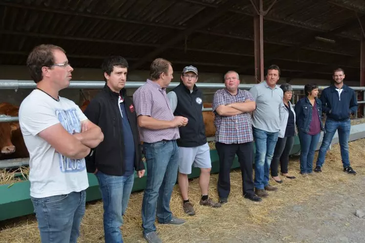 Les responsables syndicaux ont attendu les candidats aux sénatoriales.