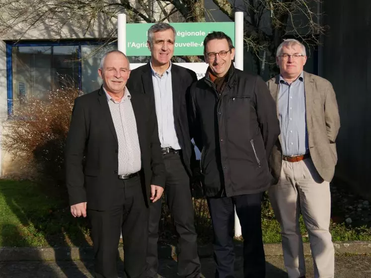 De gauche à droite : Dominique Graciet, président de la Chambre régionale Nouvelle-Aquitaine, Luc Servant, vice-président, Olivier Degos, directeur général, et Bruno Millet, directeur général adjoint.