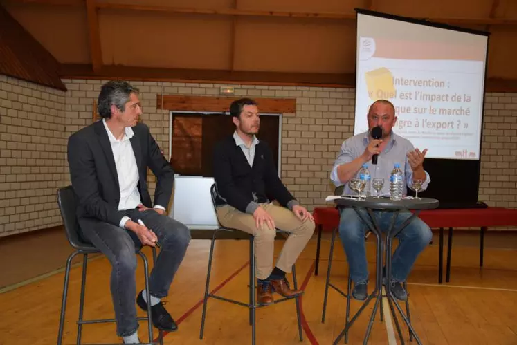 Nicolas Bouchard, président d’Alsoni, Martial Tardivon, chef des ventes du marché de Moulins-Engilbert , Yves Jehanno, responsable commercial du groupe Feder.