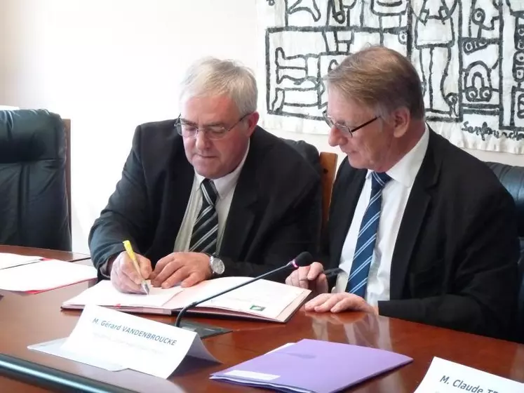 Jean-Luc Niveau, président de la SAFER et Gérard Vandenbroucke, président de la région Limousin.