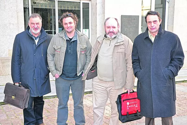 De gauche à droite : Joël Soursac, Jouany Chatoux, Bruno Gausson et Jean-Philippe Viollet.
