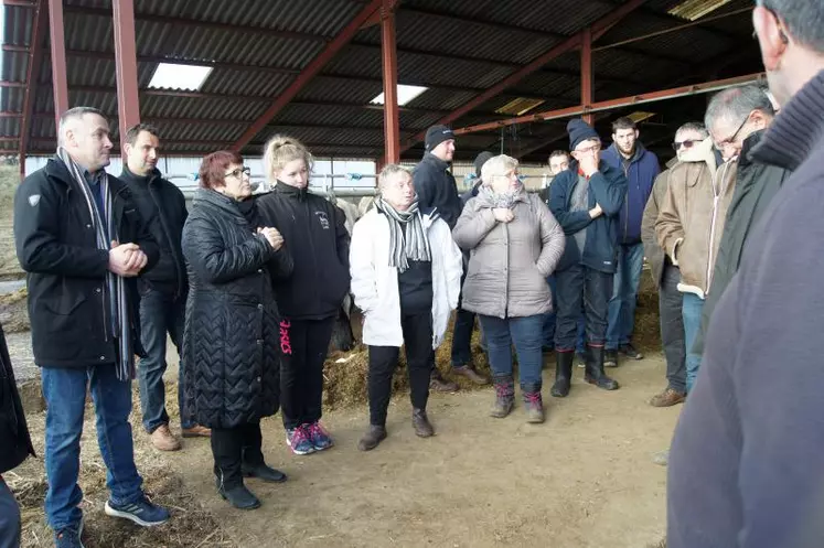 Christiane Lambert, aux côtés de Yannick Fialip et David Chauve, s’est prêtée au jeu des questions/réponses avec les agriculteurs.