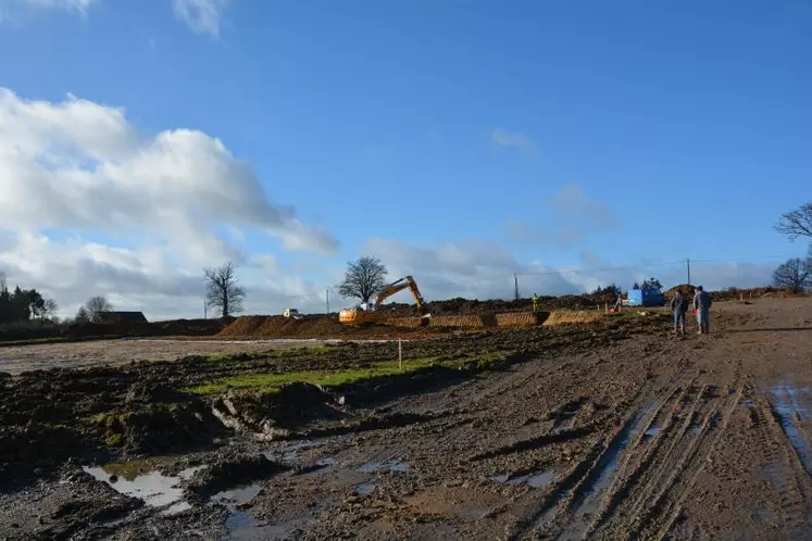 Le terrassement de la future unité de méthanisation est en cours.