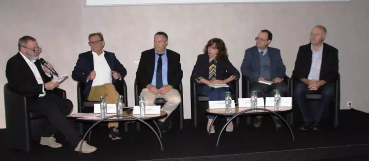 Une table ronde était programmée dans le cadre de cette conférence.