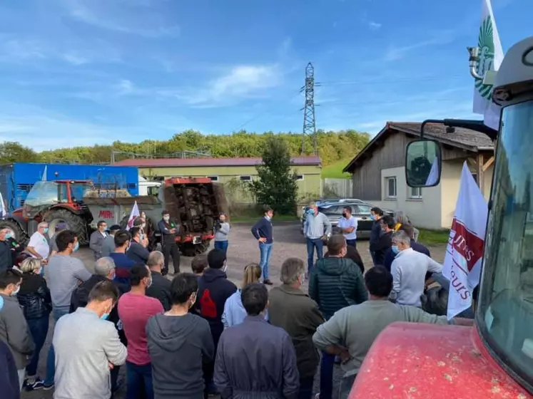 Les FDSEA et JA du Cantal, du Lot et de l’Aveyron ont ouvert le bal des actions dénonçant les cours trop bas des broutards.