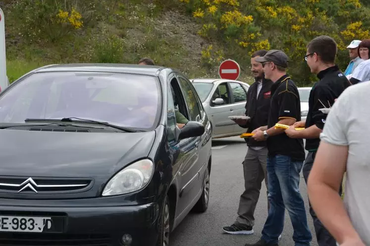 L'accueil des usagers de la route a été plutôt positif, la question du coût des carburant les touchant de près.