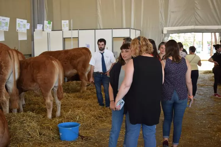 Aquitanima reste un rendez-vous prisé par les éleveurs de toutes races, à la fois pour rencontrer les autres professionnels et le grand public.