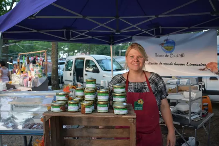 Intervenante de cette conférence, Claire Mathé a développé la vente directe jusqu’à atteindre 85 % de viande commercialisée par cette voie.