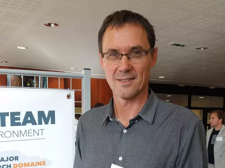 Alexander Wezel est enseignant chercheur à l’Isara à Lyon, spécialiste de l’agroécologie. Il est vice-président de l’association Agroécology Europe, organisatrice du premier Forum sur l’agroécologie à Lyon.