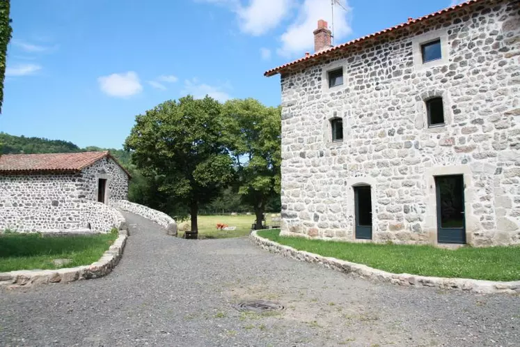 Le domaine de la Planche peut accueillir 150 personnes.