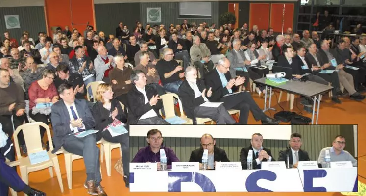 Plus de 150 personnes ont participé au congrès de la FDSEA le 14 mars à St Germain Laprade.