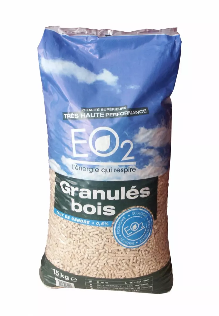 Les granulés bois EO2 sont produits à partir de sciures de bois de résineux (épicéa et sapin/pin), ce qui leur donne un très bon pouvoir calorifique (5 kWh/ kg).