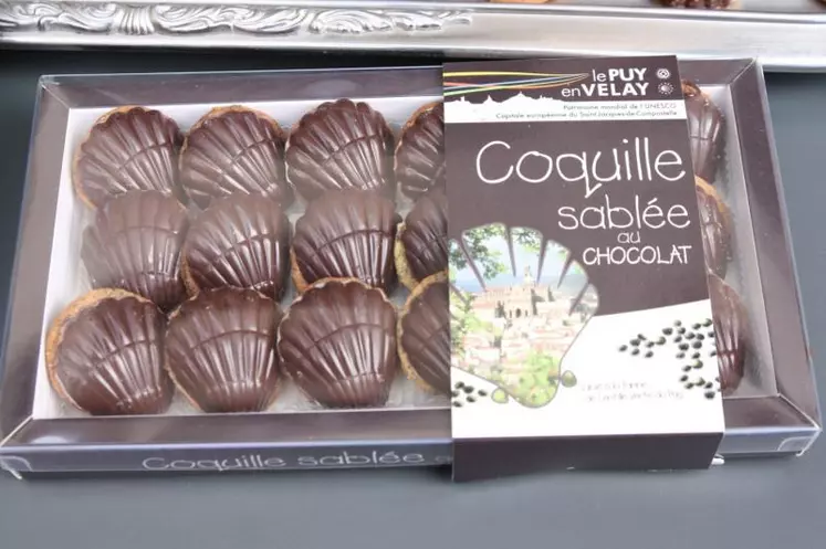 Les coquilles sablées au chocolat sont vendues en boîte de 18.