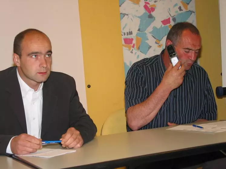 Jean Julien Deygas et Gilbert Guignand lors de la Conférence de Presse.