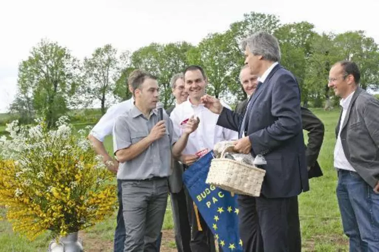 Une aide couplée à la production porcine de montagne ne représenterait que 6 à 7 millions d’euros dans le budget de la Politique agricole commune, comme l’ont rappelé les jeunes éleveurs au ministre.