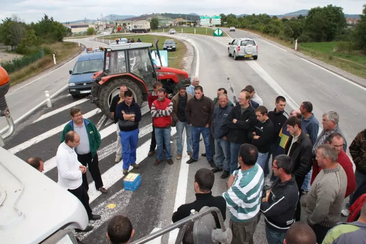 Explications en direct avec les responsables.