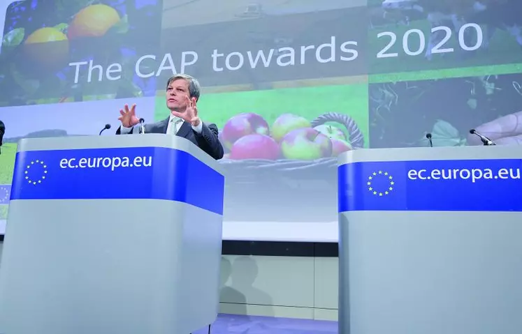 Dacian Ciolos commissaire européen à l'agriculture et au développement rural.