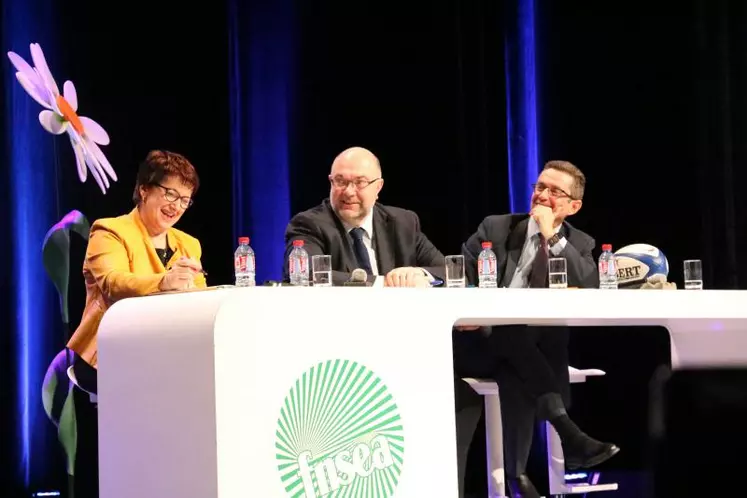 Le discours du Ministre, Stéphane Travert, a fait suite à celui de la présidente de la fédération, Christiane Lambert, qui n’a pas manqué de l’interpeller sur de nombreux sujets.