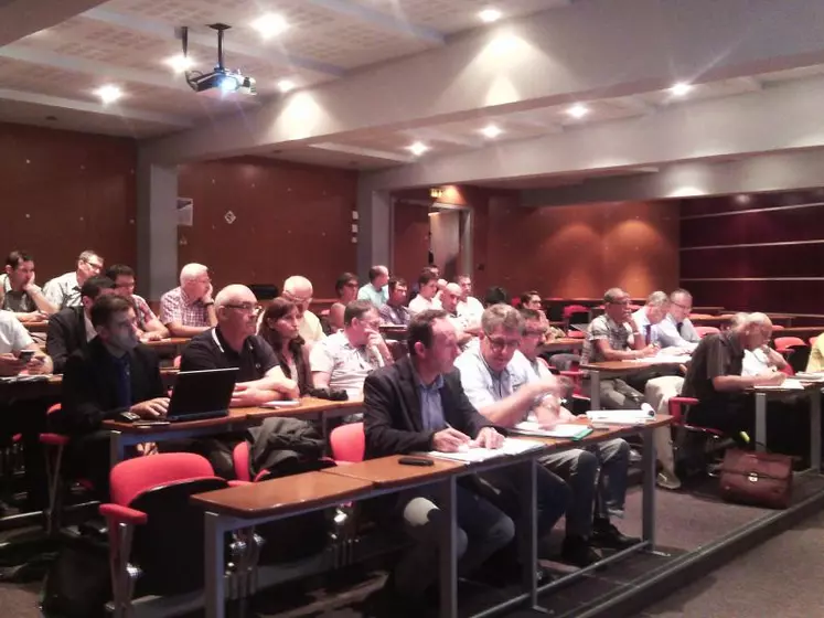 Le 14 septembre dernier, près de 50 personnes représentant de nombreux organismes (OPA, entreprises de l’aval, fournisseurs…)
ont répondu présentes.