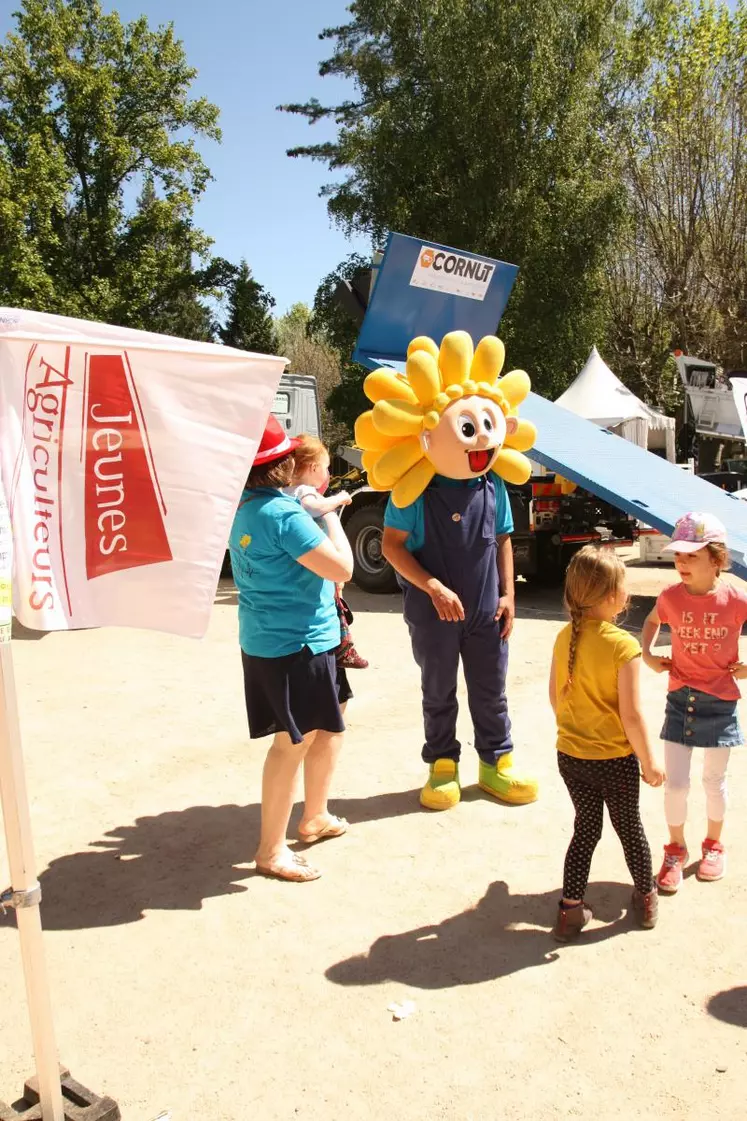 La Mascotte Jim a fait fureur auprès des enfants.