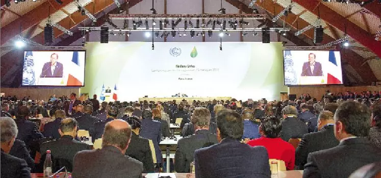 Les délégations, au Bourget, lors de l'ouverture, par Ban Ki-moon (secrétaire générale des Nations unies) de la conférence COP 21.