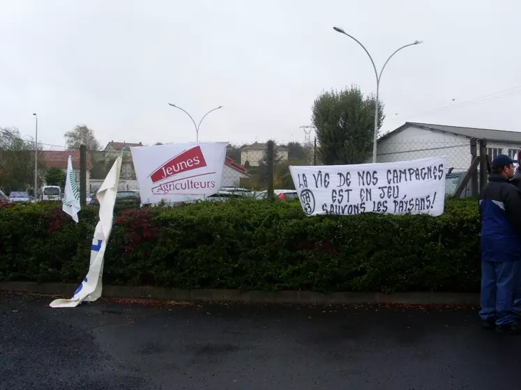 Pendant l'entretien.