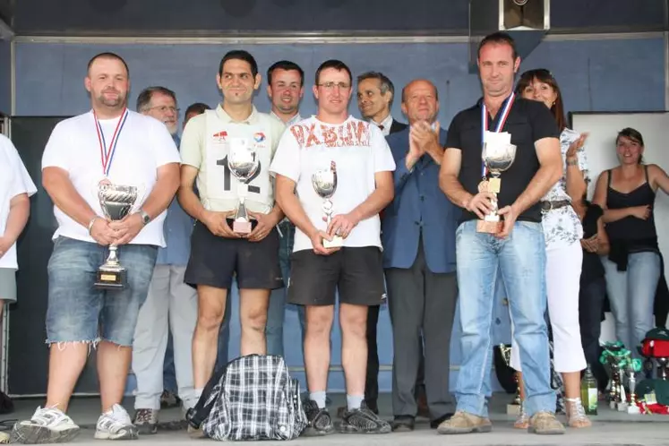 Les 2 premiers de chaque catégorie.