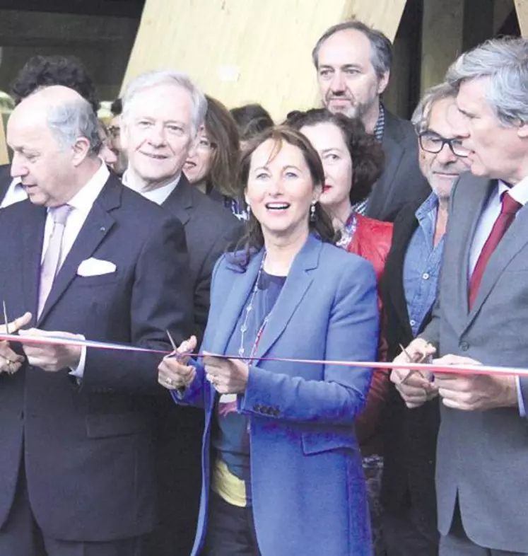 Martine Aubry, Laurent Fabius, Stéphane Le Foll, Ségolène Royal et Alain Berger ont inauguré le pavillon France.
