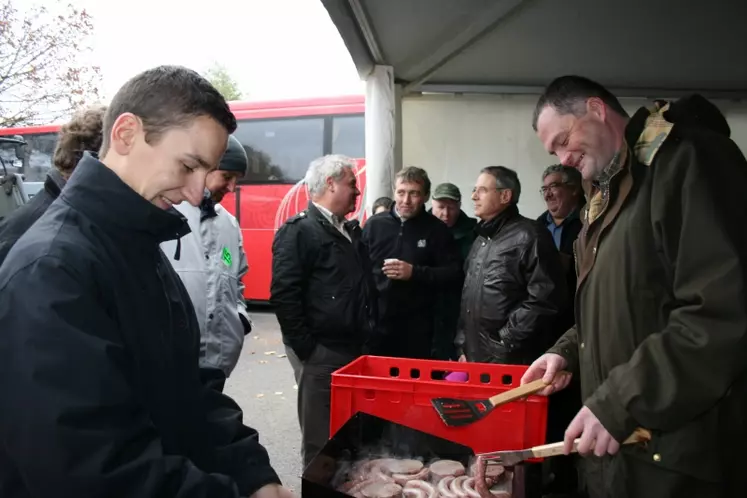 Casse-croûte chaud pour tenir le coup.