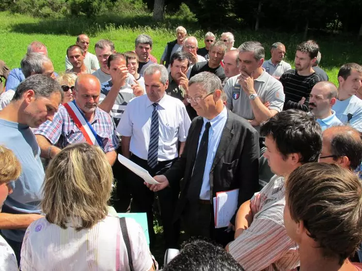 Une soixantaine d’agriculteurs des cantons de La Chaise-Dieu, et de Paulhaguet expriment leur “ras-le-bol”…