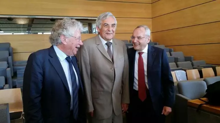 Jacques Barrot à droite ici avec ses deux successeurs à la Présidence du Conseil Général de Haute-Loire, Gérard Roche puis Jean-Pierre Marcon.