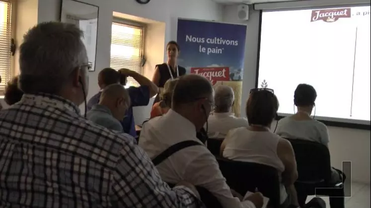 Visite de l'usine Jacquet à Saint-Beauzire dans le cadre d'un voyage de presse international.