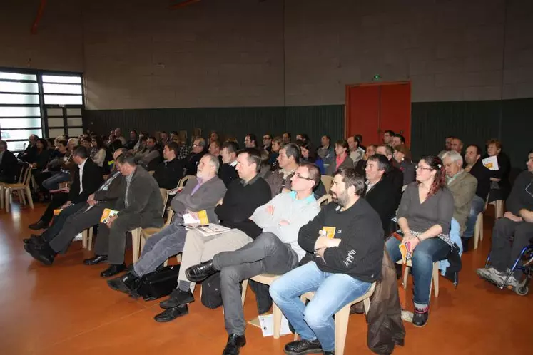 Les chiffres de l’agriculture ont été présentés le 30 janvier au matin devant une salle d’agriculteurs et de responsables d’OPA.