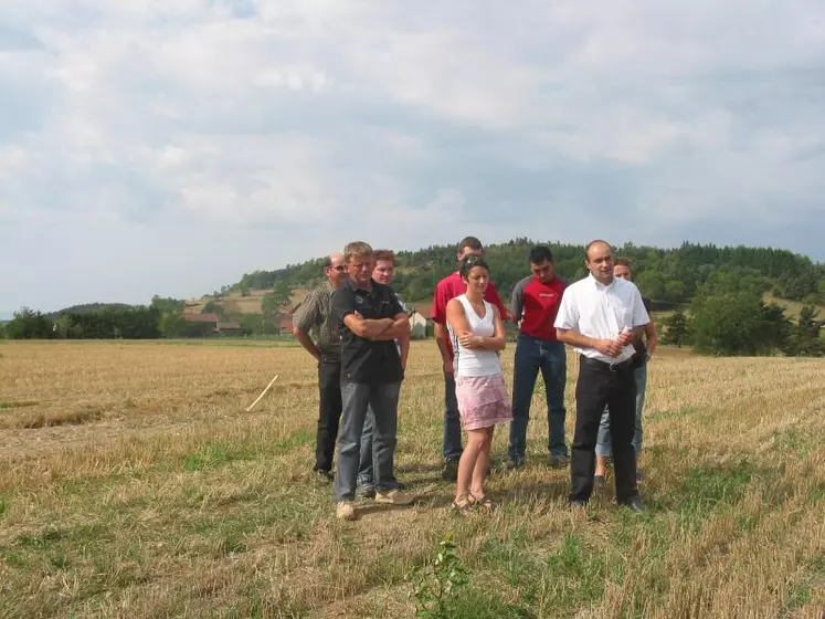 Lors de la conférence de presse sur le site.