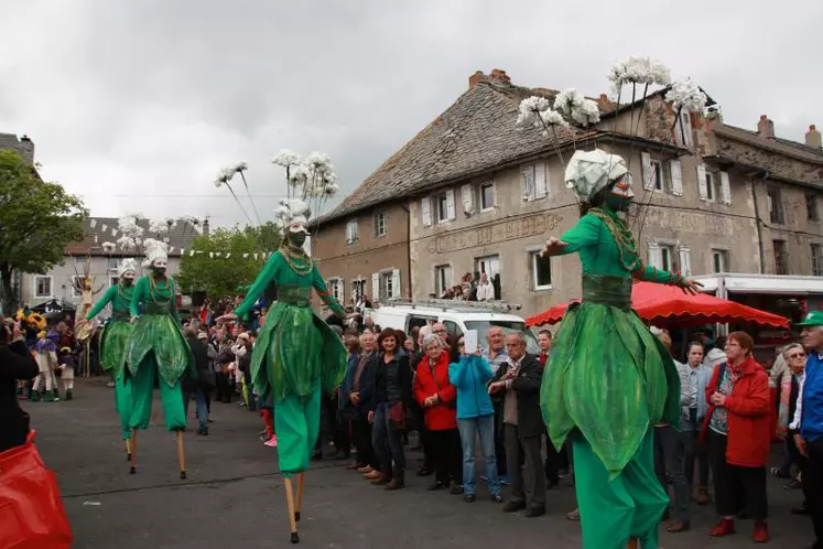 Un opéra floral sur échasses très original et toujours autant 
apprécié.