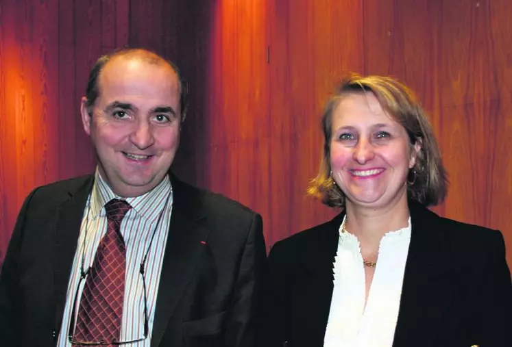Jean-Luc Poulain, président du Salon International de l’Agriculture et Béatrice Collet, directrice : « Le salon de l’agriculture reste le lieu d’excellence pour la découverte des produits de nos terroirs… ».