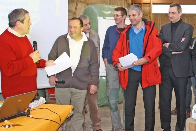 Bernard Souvignet Communauté de Communes, Guy Peyrard Maire de Riotord, Jean Pierre Marcon Député, Laurent Sagnol, Laurent Wauquiez Ministre et Olivier Cigolotti Communauté de Communes.