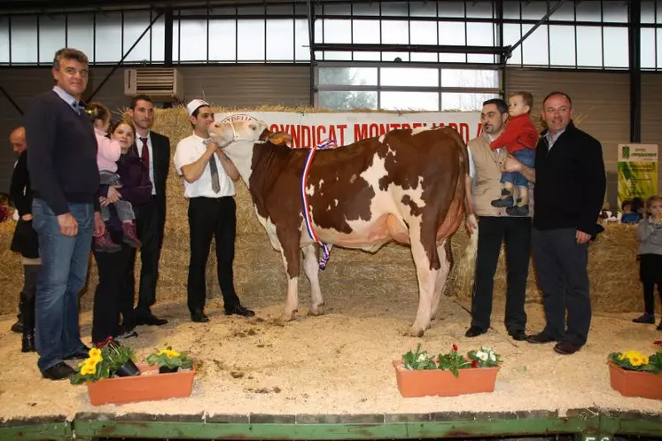 Istamoise, sous le feu des projecteurs durant tout le concours, a remporté le titre de Miss Montbéliarde mais aussi le challenge précocité et la meilleure mamelle.