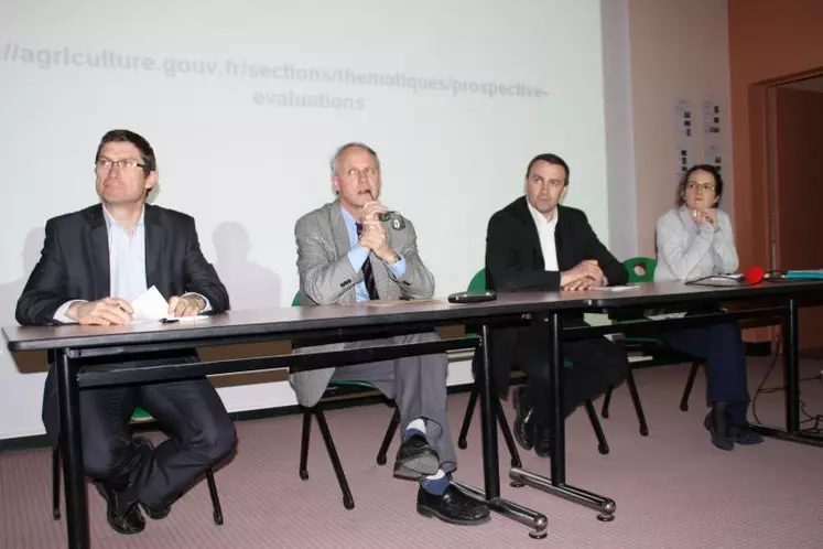 De gauche à droite : Yves Soulhol, Bernard Valleix, Yannick Fialip et Marie-Sophie Dedieu.