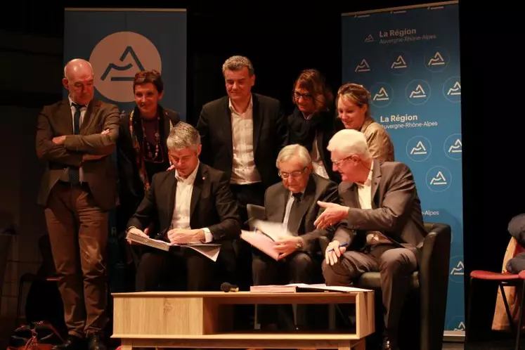 Le Pacte est co-signé par la Région, le Département et la Communauté d’Agglomération du Puy.